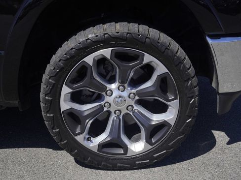 Used 2019 RAM 1500 Limited AWD/4WD image 4