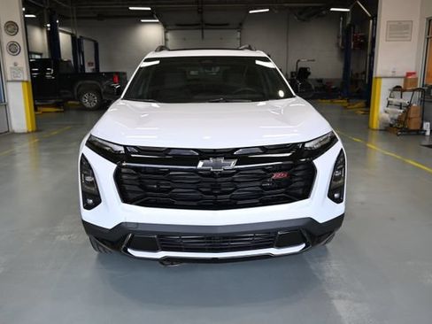 New 2027 Chevrolet Equinox RS w/ Safety and Technology Package AWD/4WD image 2