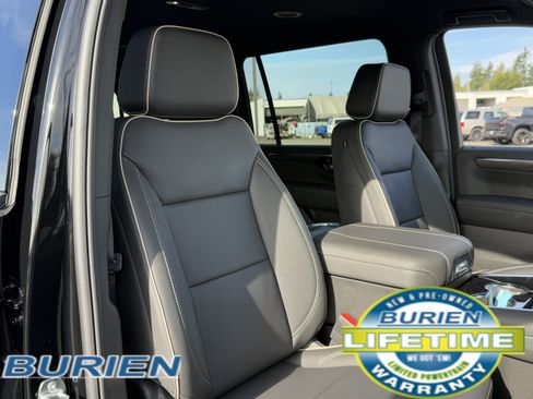 New 2026 Chevrolet Suburban Premier image 20