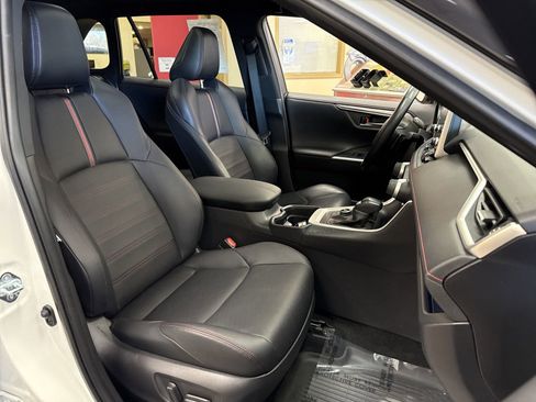Used 2021 Toyota RAV4 XSE image 18