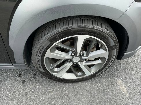 Used 2018 Hyundai Kona Limited AWD/4WD image 6