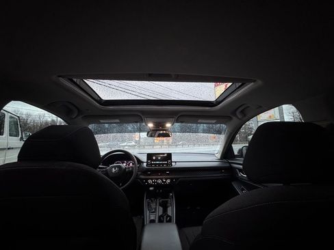 Used 2025 Honda Accord SE image 15