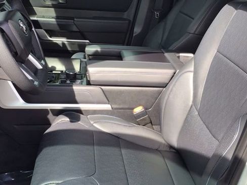 Used 2025 Toyota Sequoia Platinum image 27