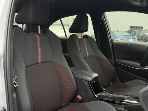 Certified 2025 Toyota Corolla SE image 21