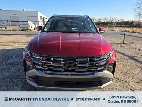 Used 2025 Hyundai Tucson Limited AWD/4WD image 10