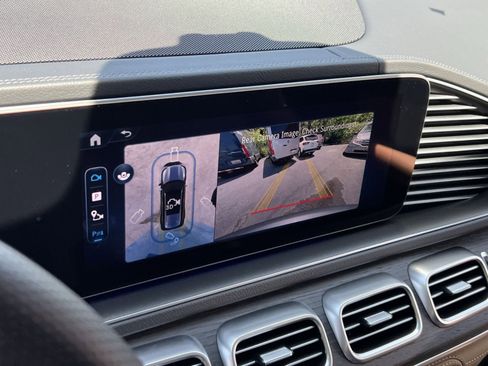 New 2026 Mercedes-Benz GLS 580 4MATIC image 24