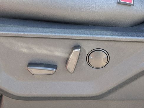 New 2026 Ford F250 Lariat w/ Black Appearance Package image 21