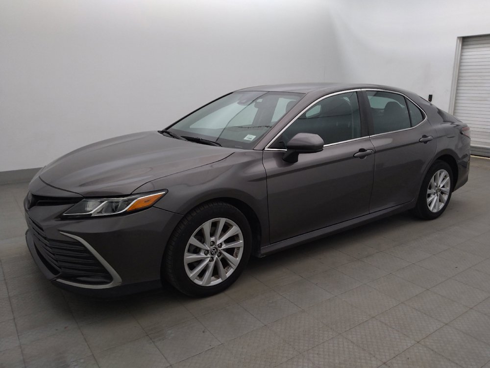 Used 2022 Toyota Camry LE FWD image 2