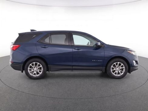 Used 2019 Chevrolet Equinox LT FWD image 2