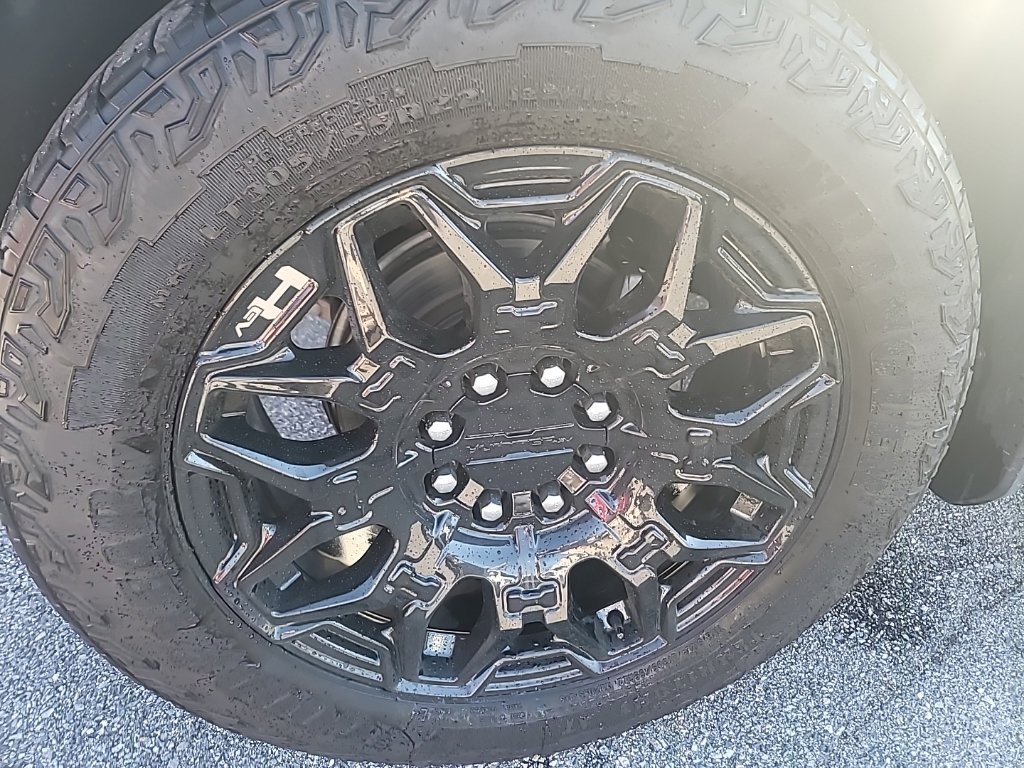 Used 2025 GMC Hummer EV 2X w/ LPO, Sport Package AWD/4WD image 6