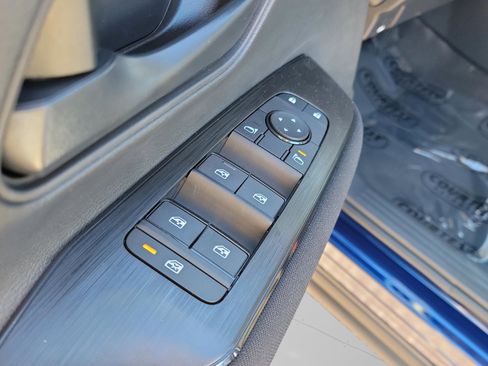 New 2026 Nissan Kicks S image 17