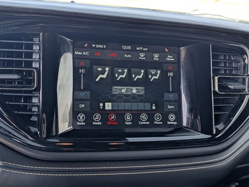 Used 2022 Dodge Durango GT image 12