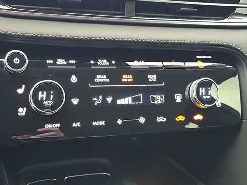 Used 2023 INFINITI QX60 Sensory w/ Vision Package image 25