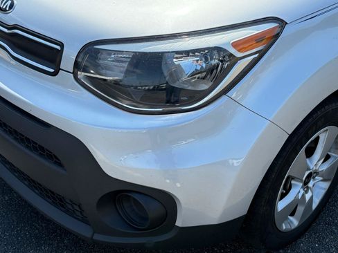 Used 2018 Kia Soul w/ Option Group 020 FWD image 11