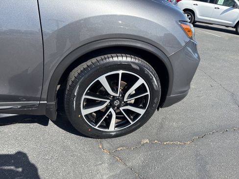 Used 2019 Nissan Rogue SL w/ Premium Package FWD image 21