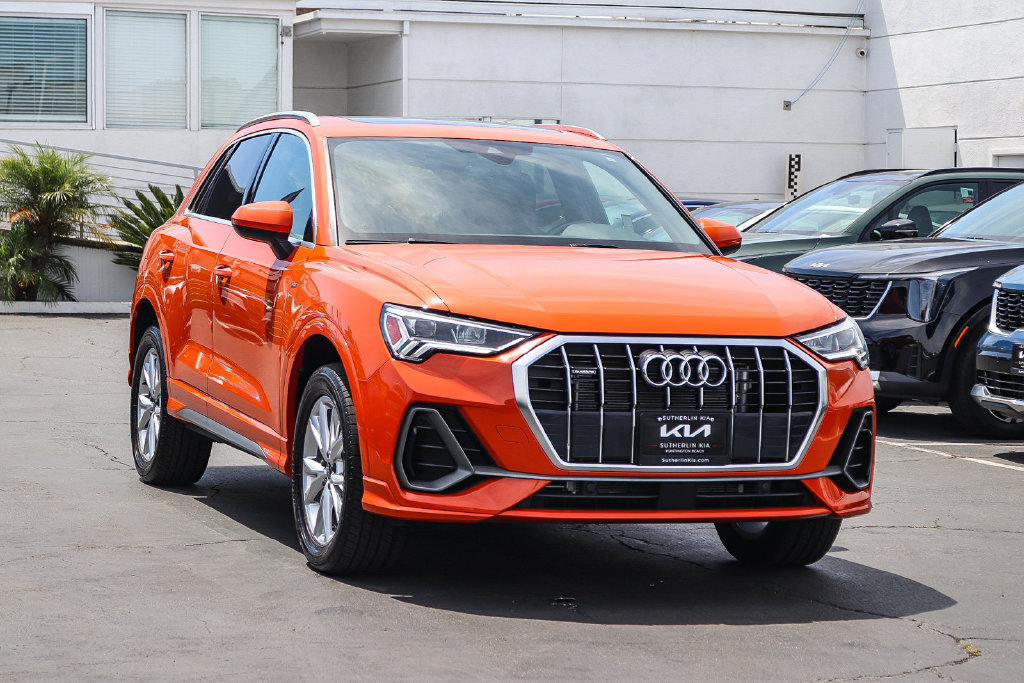 Used 2025 Audi Q3 2.0T Premium AWD/4WD image 3