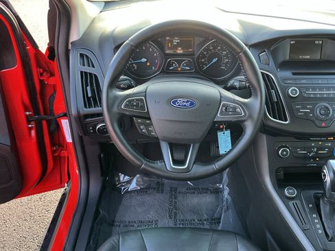 Used 2015 Ford Focus SE w/ Equipment Group 201A image 12