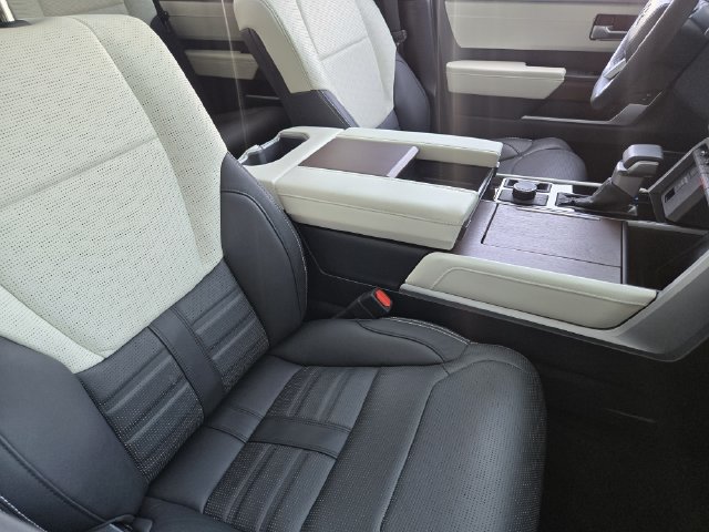 Used 2024 Toyota Sequoia Capstone AWD/4WD image 11