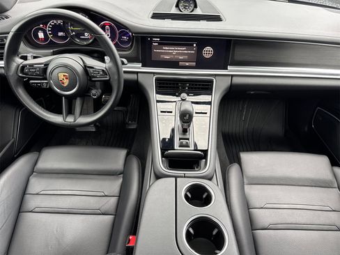 Used 2023 Porsche Panamera 4 image 6