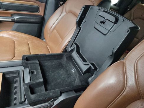 Used 2019 RAM 1500 Limited image 32