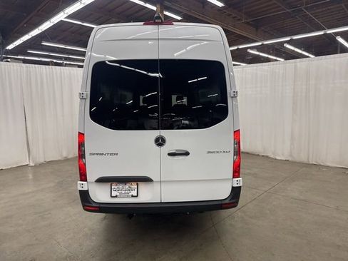 Used 2021 Mercedes-Benz Sprinter 3500 w/ Swivel Seat Package image 22