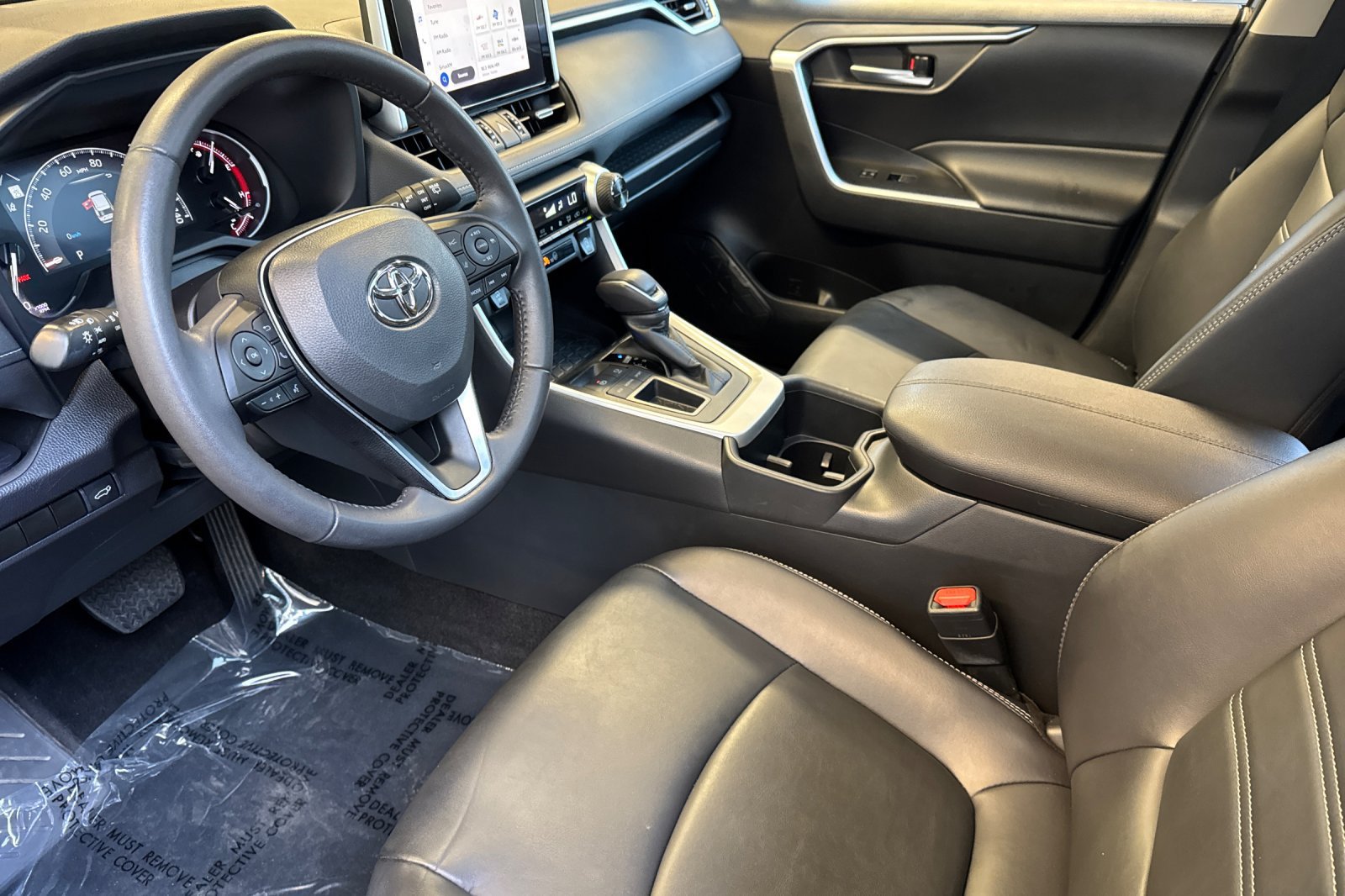 Used 2023 Toyota RAV4 XLE Premium FWD image 12