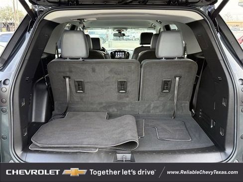Used 2020 Chevrolet Traverse LT image 35