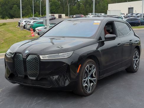Used 2024 BMW iX xDrive50 w/ Premium Package AWD/4WD image 5