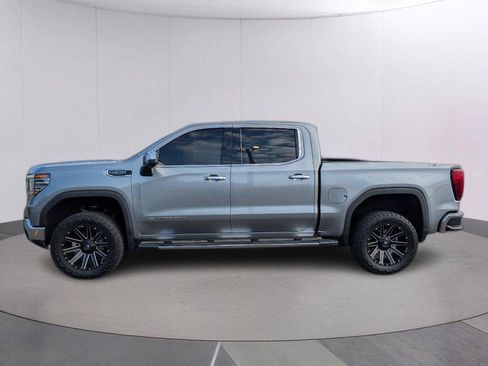 Used 2023 GMC Sierra 1500 SLT w/ SLT Premium Package AWD/4WD image 2