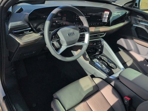 New 2025 Audi Q5 Premium Plus image 2