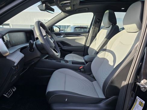 New 2026 Volkswagen Tiguan SE R-Line AWD/4WD image 22