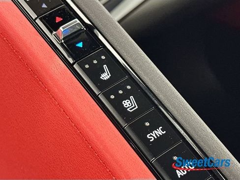 Used 2024 Chevrolet Corvette Stingray Preferred Conv w/ Z51 Performance Package RWD image 36