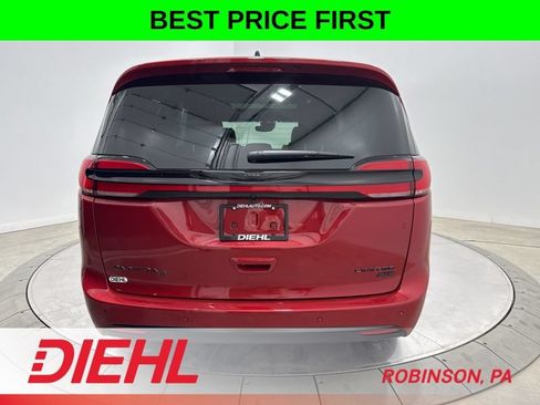New 2026 Chrysler Pacifica Limited w/ S Appearance Package AWD/4WD image 6