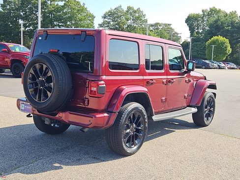 Used 2021 Jeep Wrangler Unlimited Sahara AWD/4WD image 3