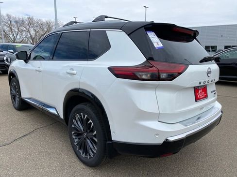 New 2026 Nissan Rogue Platinum w/ Platinum Premium Package image 3