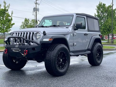 Used 2018 Jeep Wrangler Sport AWD/4WD image 4
