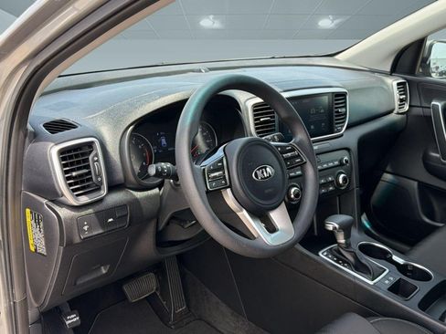 Used 2020 Kia Sportage LX FWD image 4