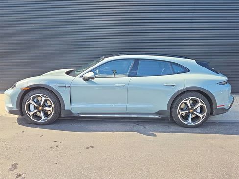 Used 2025 Porsche Taycan 4S image 2