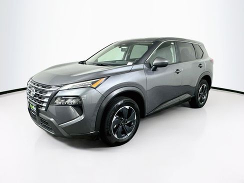 Used 2024 Nissan Rogue SV AWD/4WD image 3