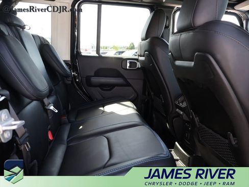 Used 2024 Jeep Wrangler Unlimited Rubicon 4xe AWD/4WD image 12