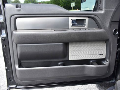 Used 2014 Ford F150 Raptor w/ Equipment Group 801A Luxury AWD/4WD image 36
