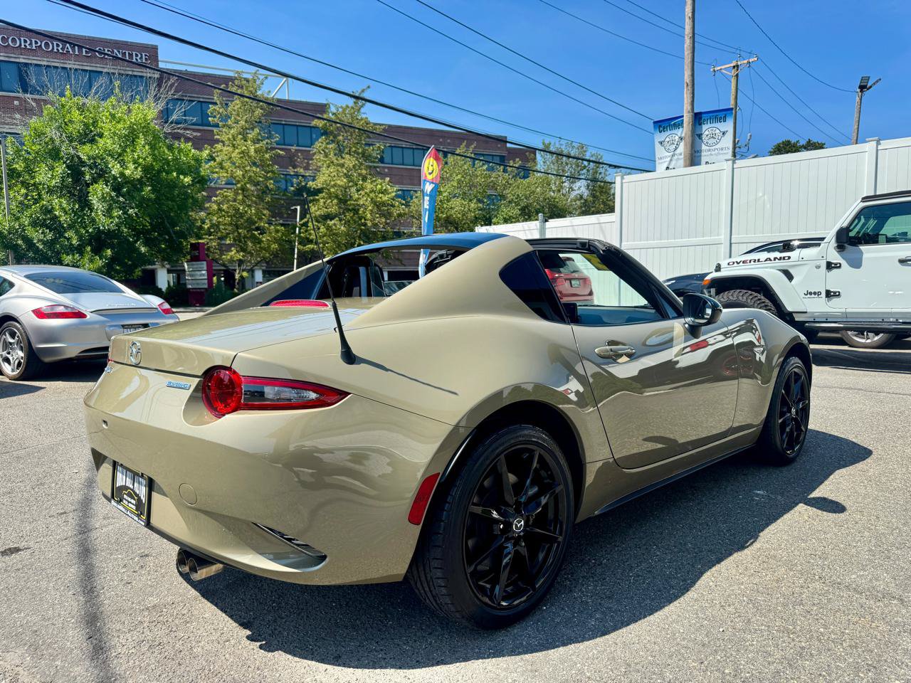 Used 2023 MAZDA MX-5 Miata Club RWD image 6