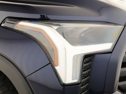 Used 2022 Toyota Tundra SR5 w/ SR5 Premium Package image 41