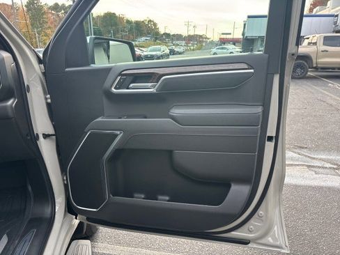 New 2026 GMC Sierra 1500 SLE image 42