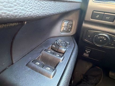 Used 2020 Ford Expedition XLT w/ Equipment Group 202A AWD/4WD image 18