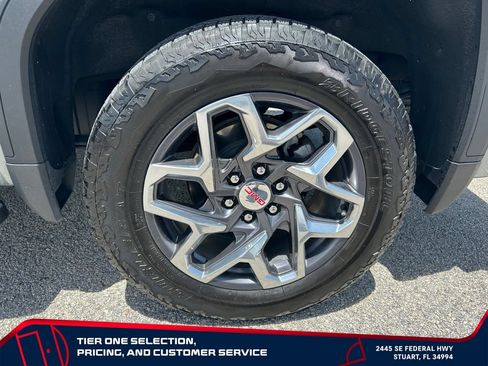 Certified 2025 GMC Sierra 1500 SLT w/ SLT Premium Plus Package AWD/4WD image 9
