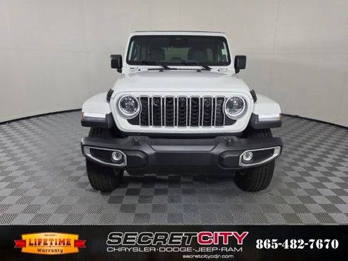 New 2026 Jeep Wrangler Unlimited Sahara AWD/4WD image 2