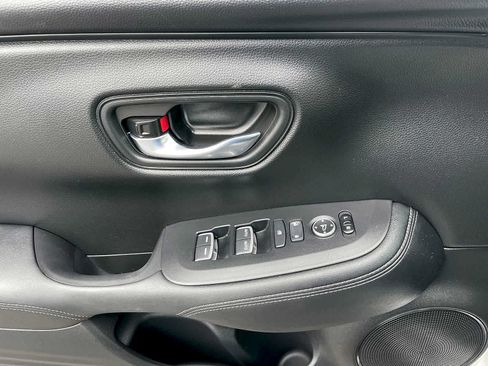 Used 2023 Honda HR-V EX-L image 11