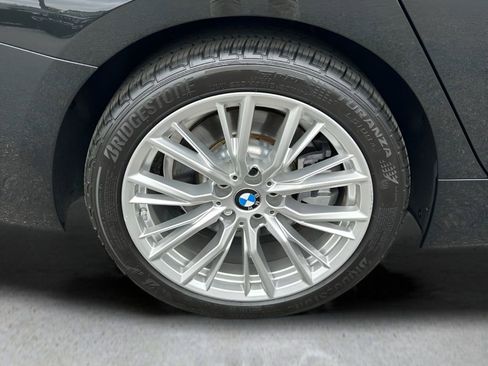 Used 2024 BMW 330i xDrive Sedan w/ Convenience Package image 5