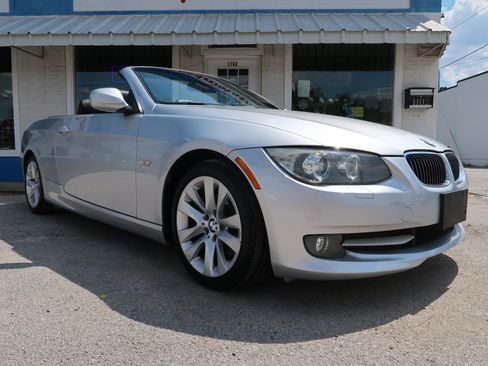 Used 2011 BMW 328i Convertible RWD image 6